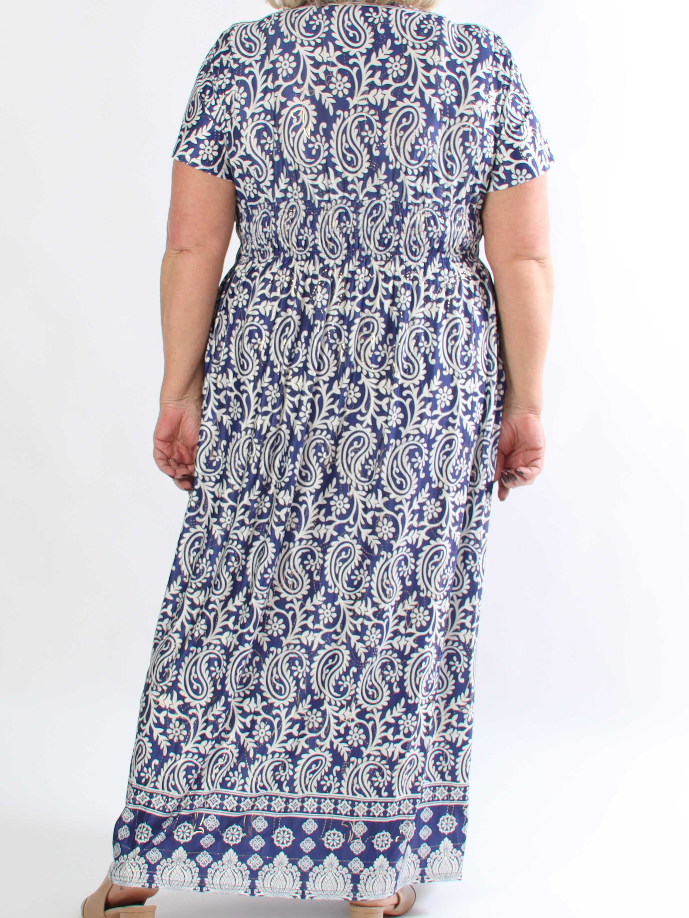 Pams Boteh - Lång stretchig mönstrad plus size klänning med fickor